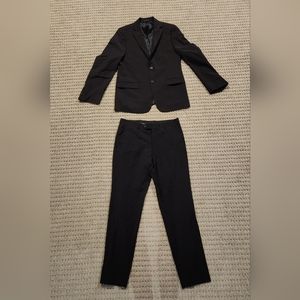 Men's Skinny-Fit Infinite Stretch Suit. 40R Jacket and 32x30 Pants. Black.